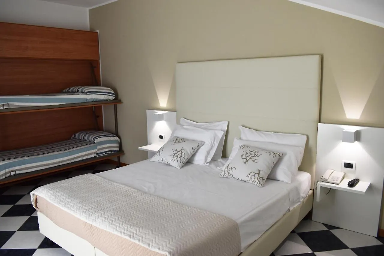 לידו די ג'סולו Hotel El Salvador Frontemare Piscina Riscaldata