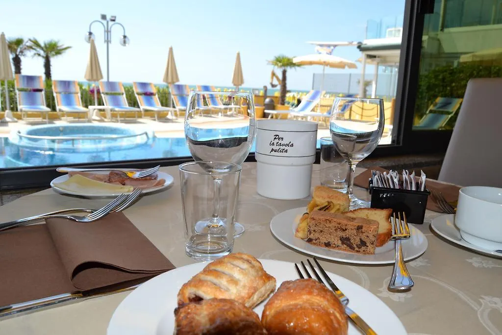 Hotel El Salvador Frontemare Piscina Riscaldata Lido di Jesolo 3*,