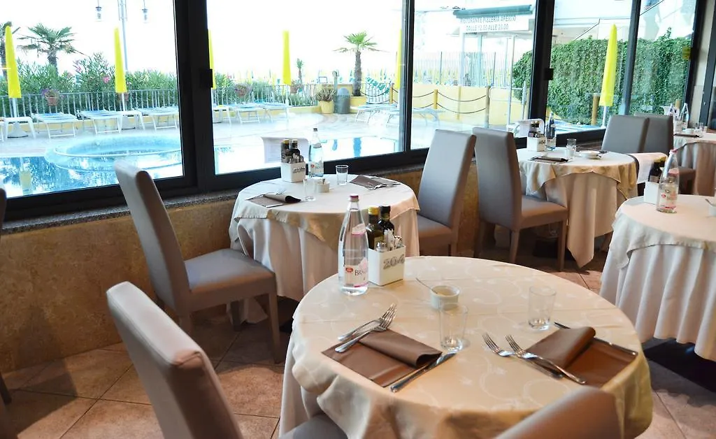 Hotel El Salvador Frontemare Piscina Riscaldata Lido di Jesolo Italia